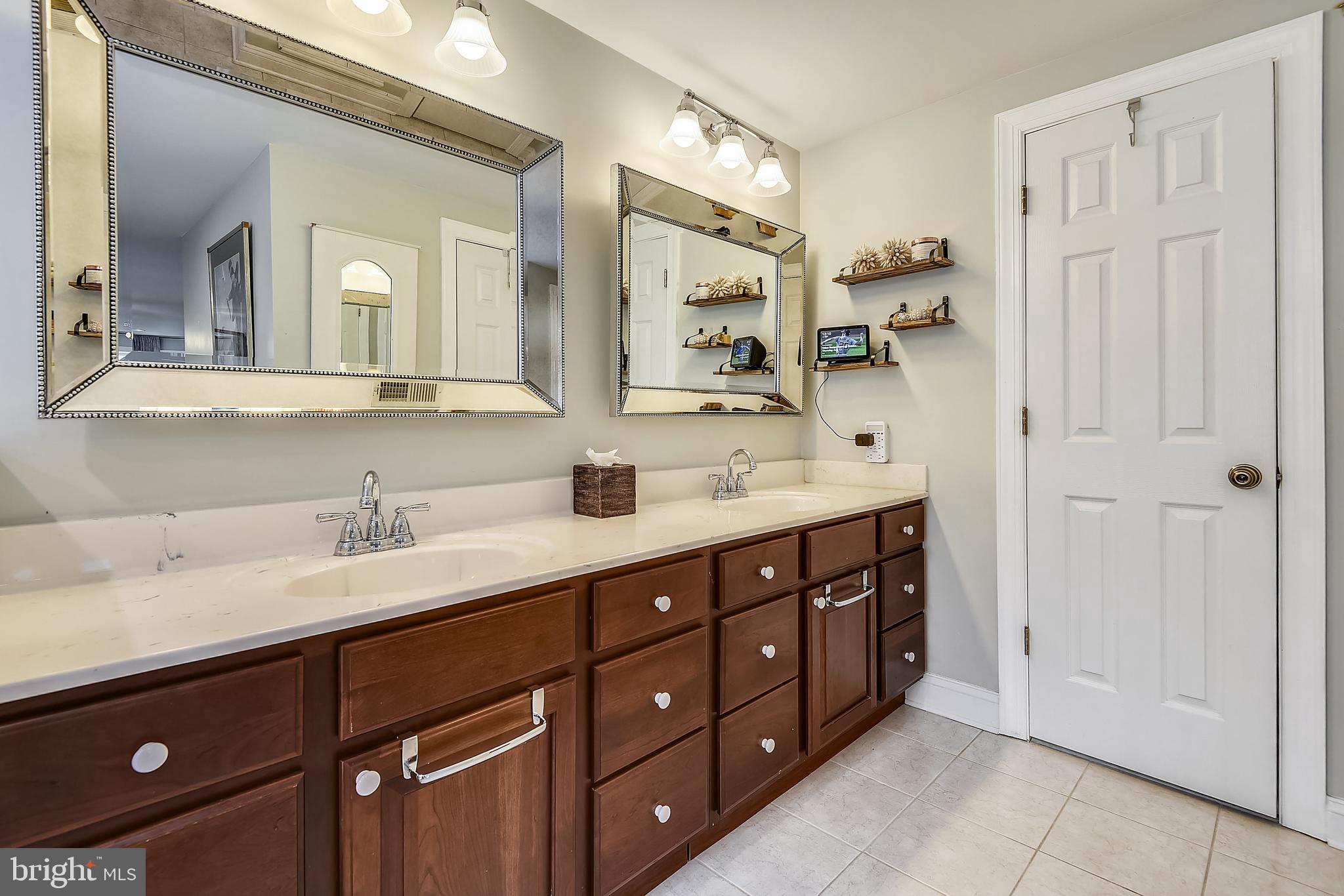 4216 Kings Road Edgewater, MD 21037 - Photo 35 of 74 Primary Bathroom