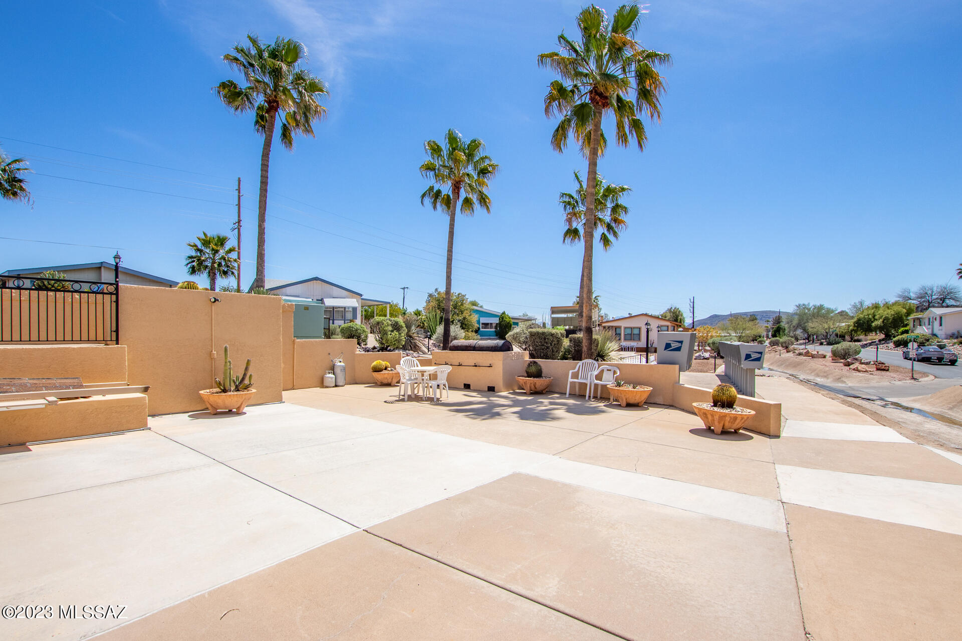 6207 South Barrister Road Tucson, AZ 85746 - Photo 28 of 28 Community BBQ
