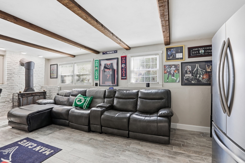 60 R Jasper Street Saugus, MA 01906 - Photo 22 of 33
