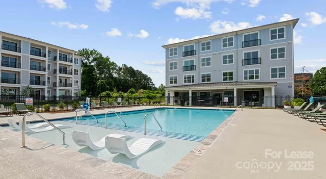 $1,769 | 5120 77 Center Drive, Unit 2A, Charlotte, NC 28217