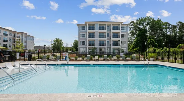$1,770 | 5120 77 Center Drive, Unit 2A, Charlotte, NC 28217