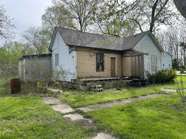 $99,999 | 15517 Roberts Street, Lowell, IN 46356