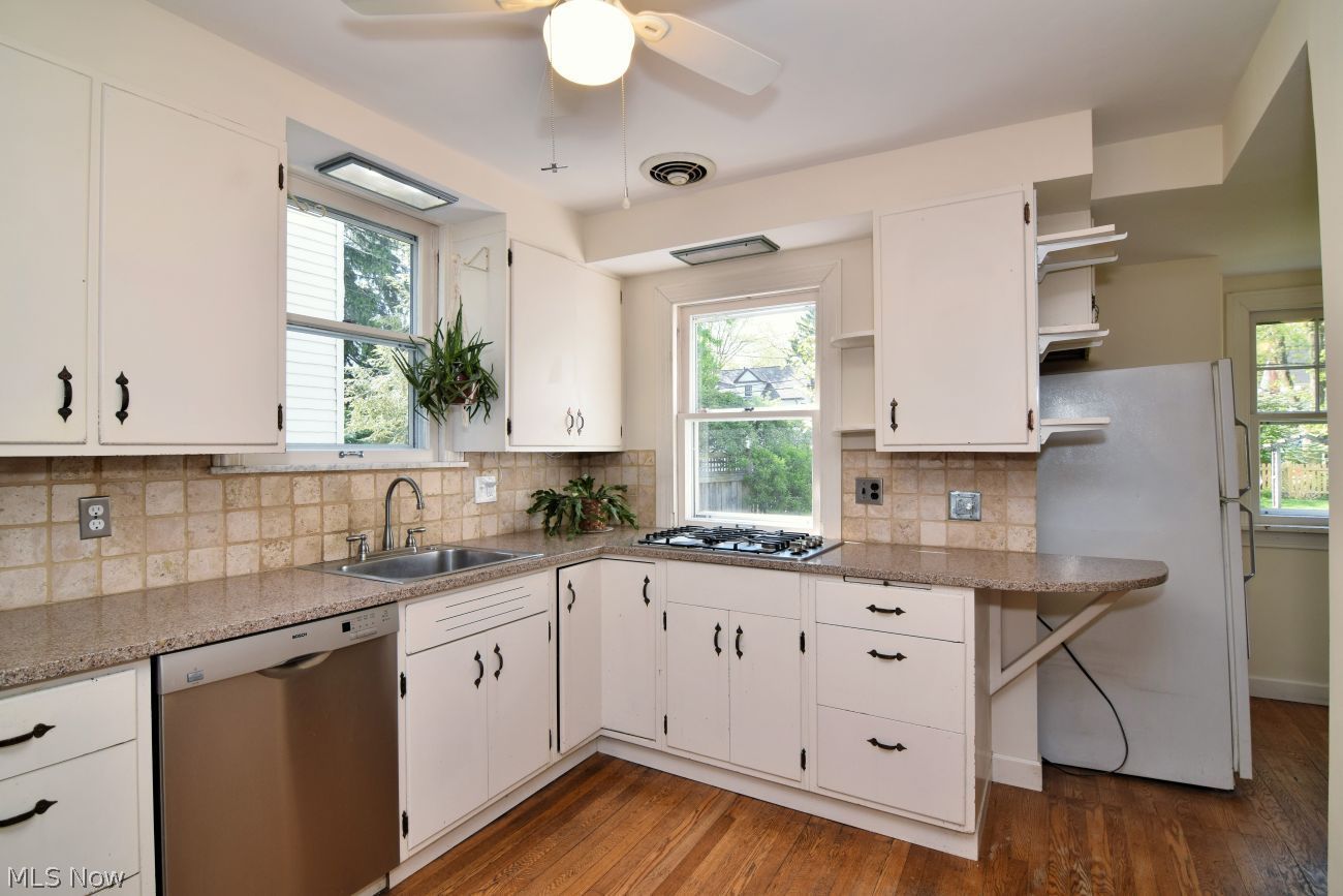 2970 Coleridge Road Cleveland Heights, OH 44118 - Photo 14 of 43 Kitchen