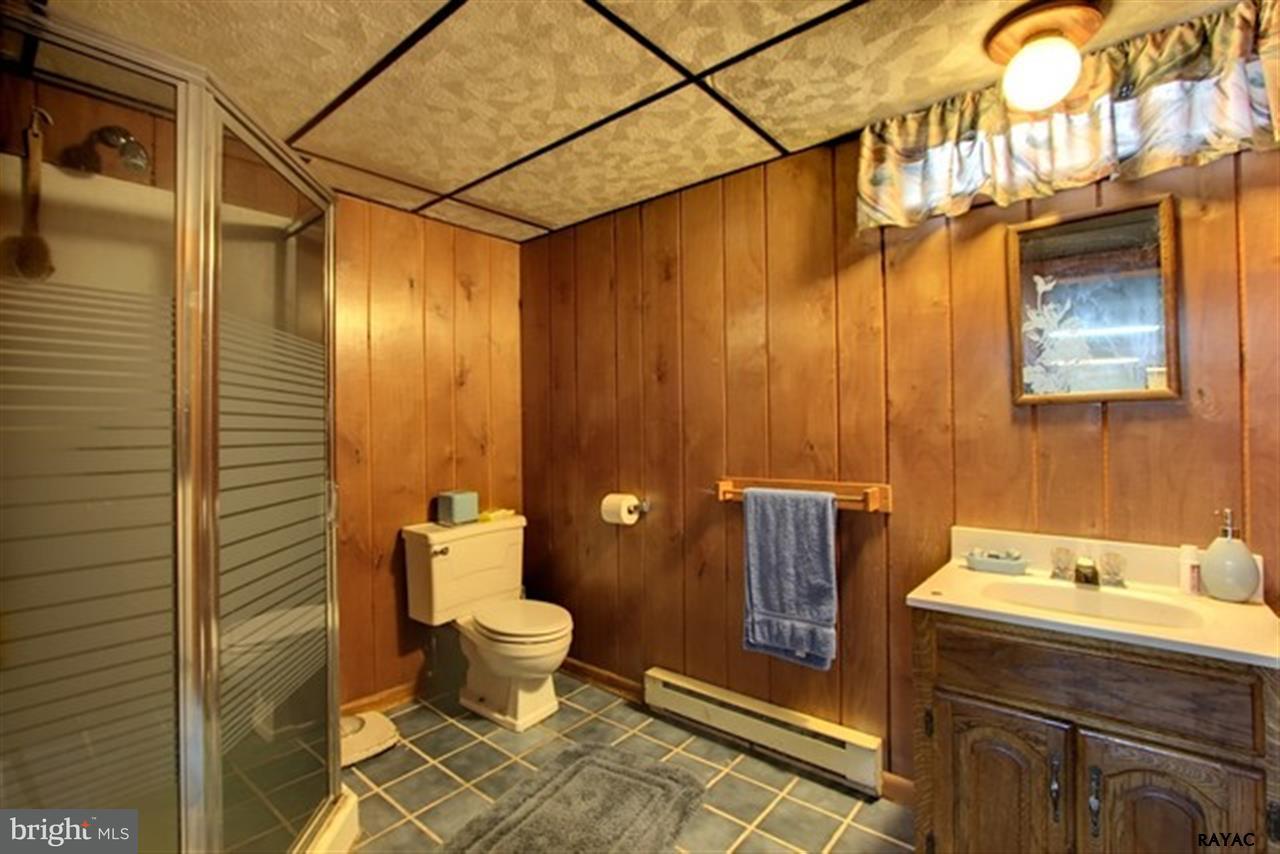 570 Riddle Road York, PA 17406 - Photo 18 of 28 Gallery Image 18