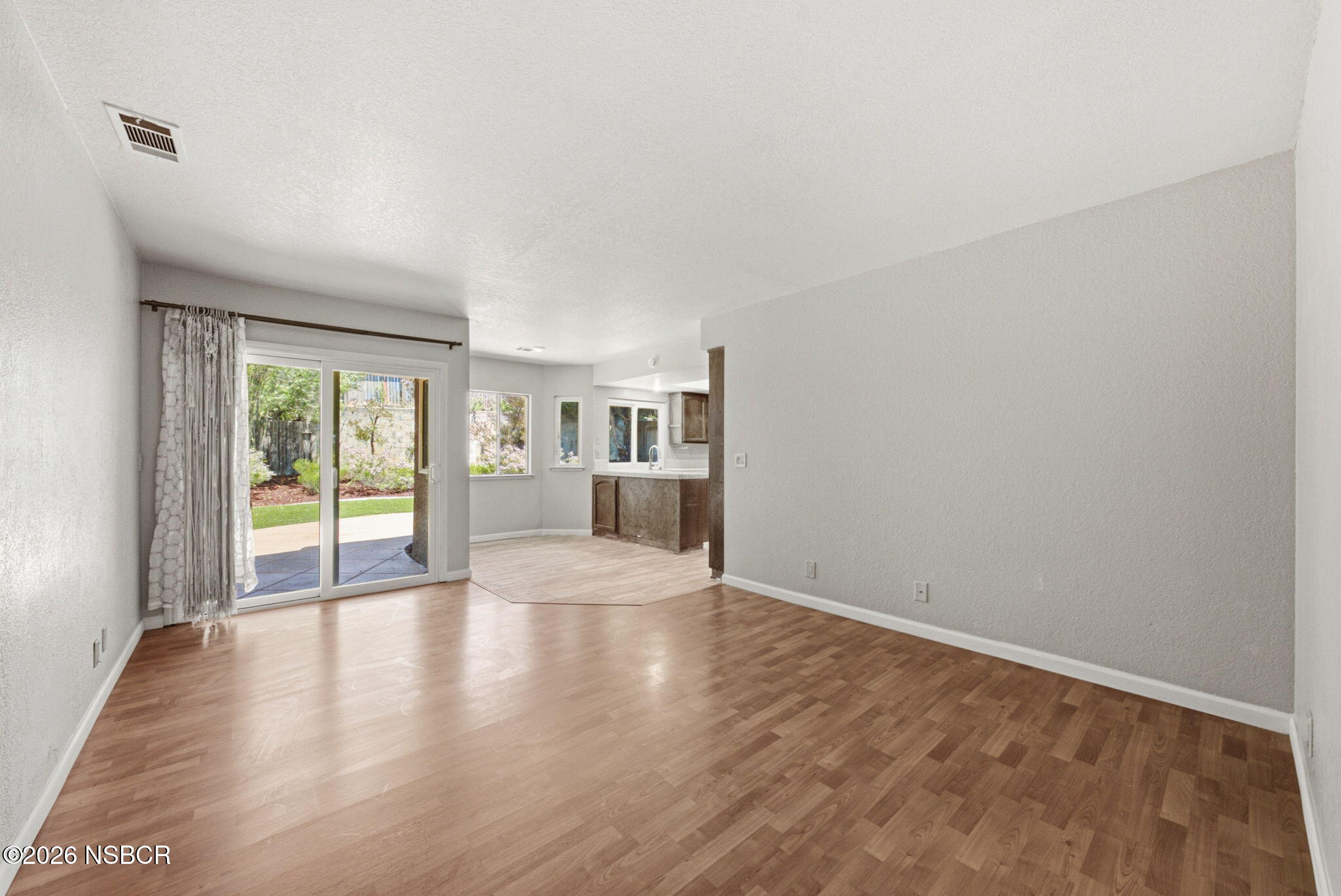 1-web-or-mls-4746 Hartnell-30