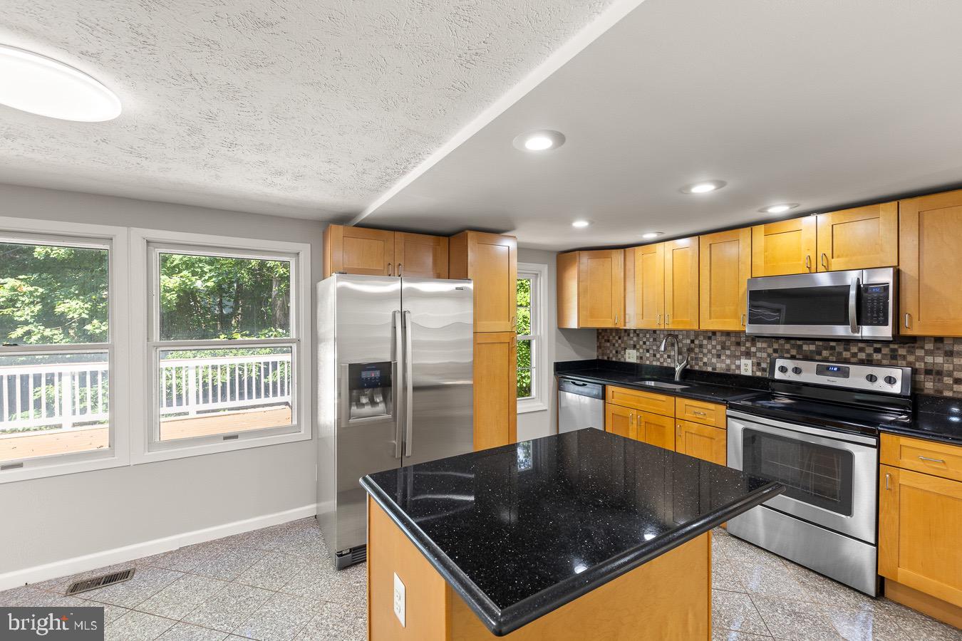 5918 Oak Ridge Court Burke, VA 22015 - Photo 12 of 37