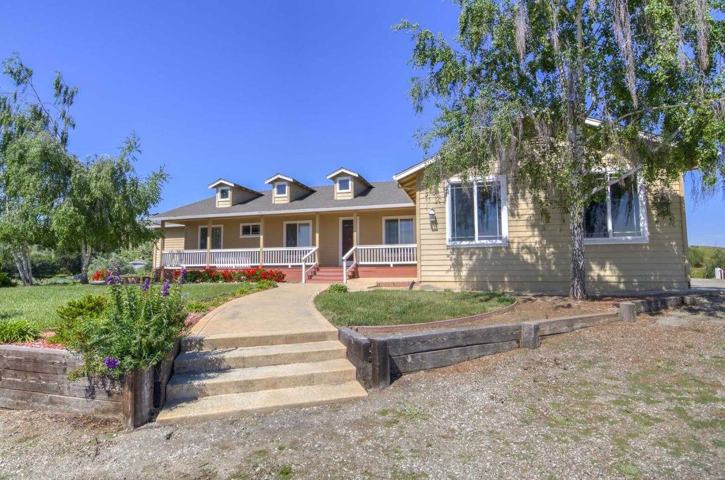 1255 Riverside Road Hollister, CA 95023 - Photo 1 of 22 Gallery Image 1