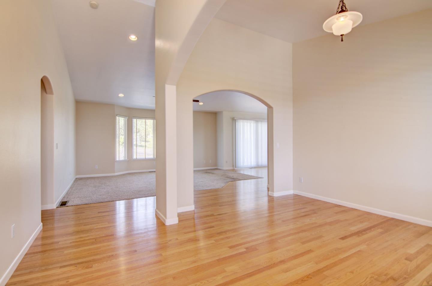 1255 Riverside Road Hollister, CA 95023 - Photo 4 of 22 Gallery Image 4