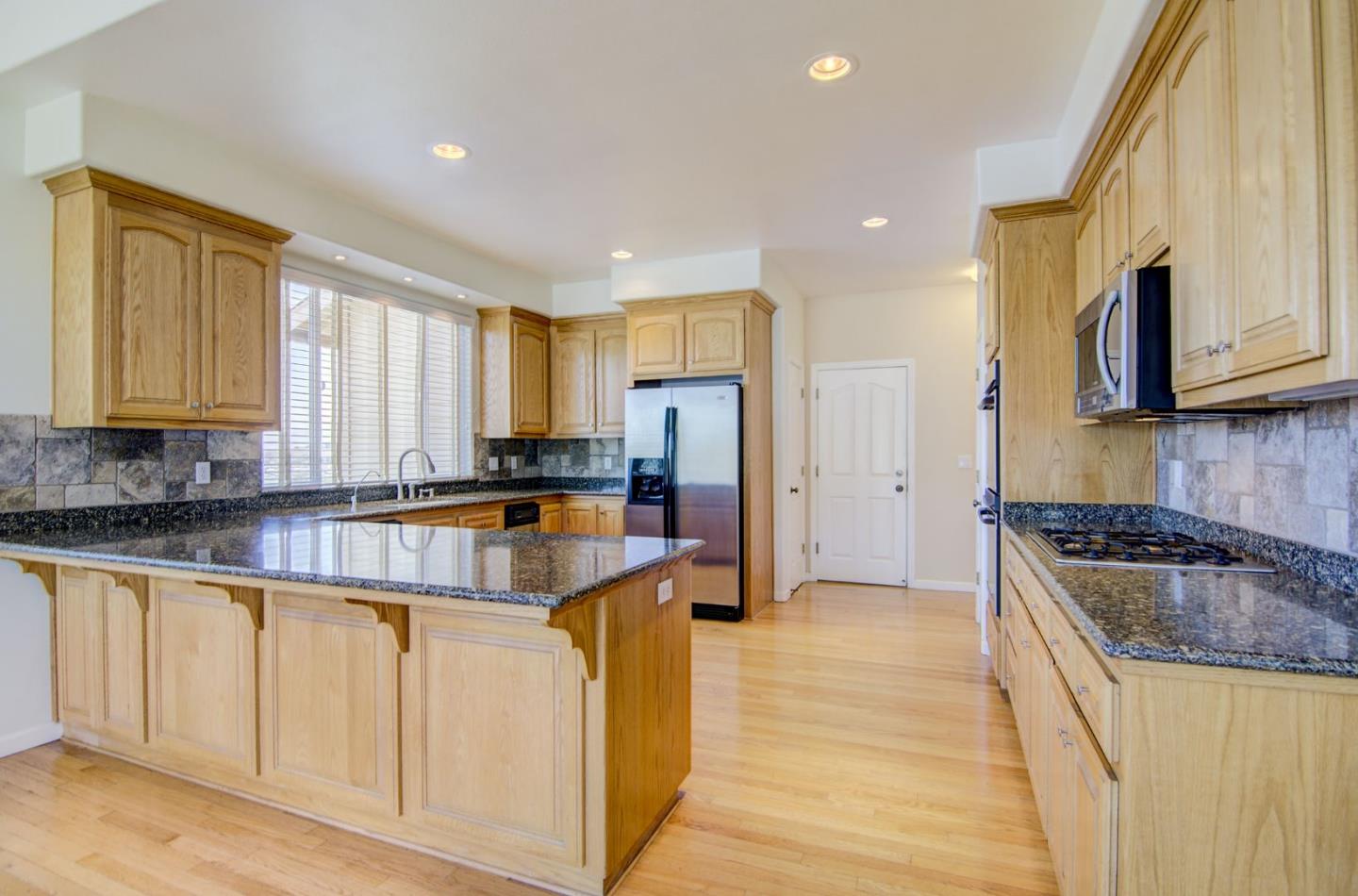 1255 Riverside Road Hollister, CA 95023 - Photo 7 of 22 Gallery Image 7