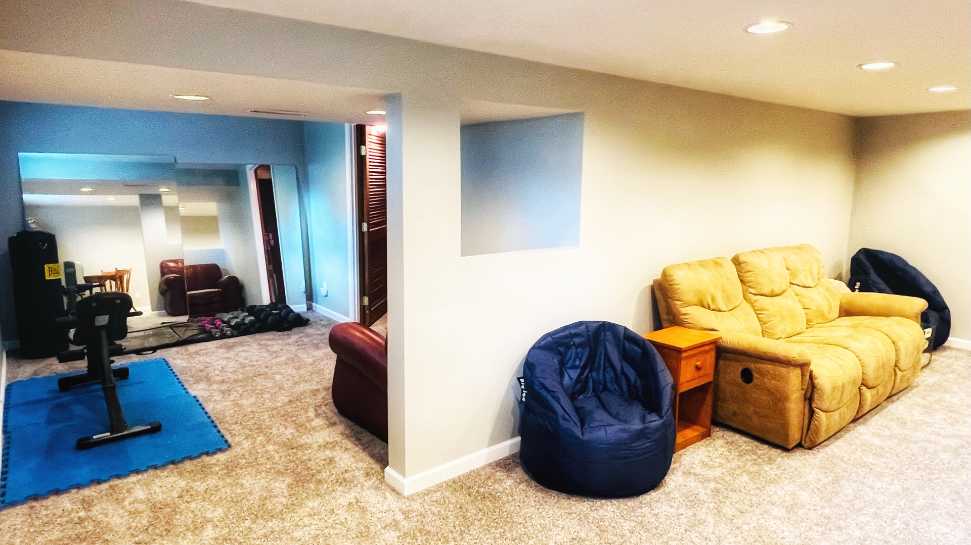 4 Downing Circle Bloomington, IL 61704 - Photo 59 of 69 a living room with furniture and a couch