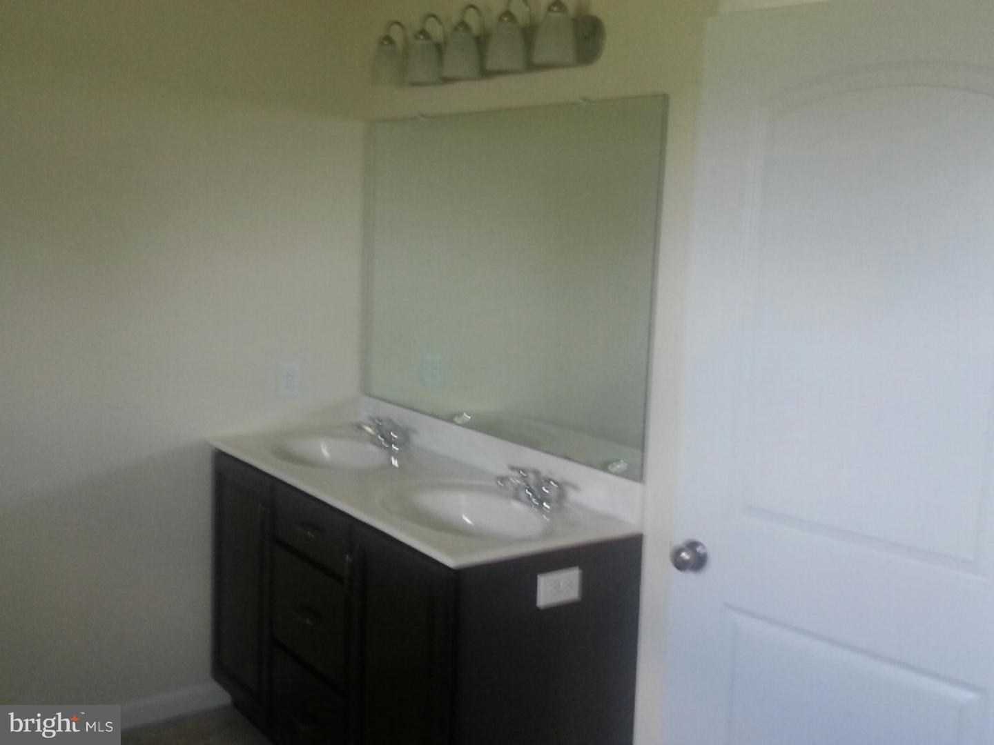 411 Stone Bridge Road Perkasie, PA 18944 - Photo 9 of 11 Master Bathroom