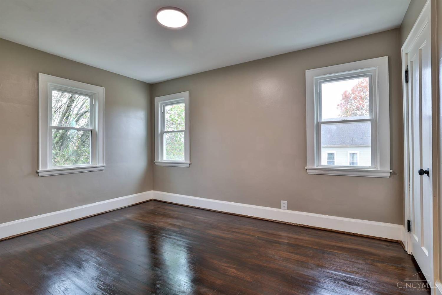 4100 Watterson Street Cincinnati, OH 45227 - Photo 39 of 47