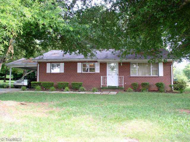 3817 Clemmons Road Clemmons, NC 27012 - Photo 1 of 12 Exterior Front.