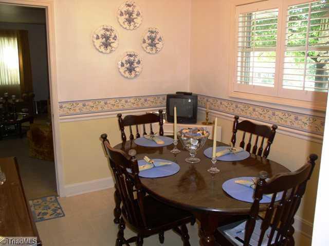 3817 Clemmons Road Clemmons, NC 27012 - Photo 4 of 12 Dining Room.
