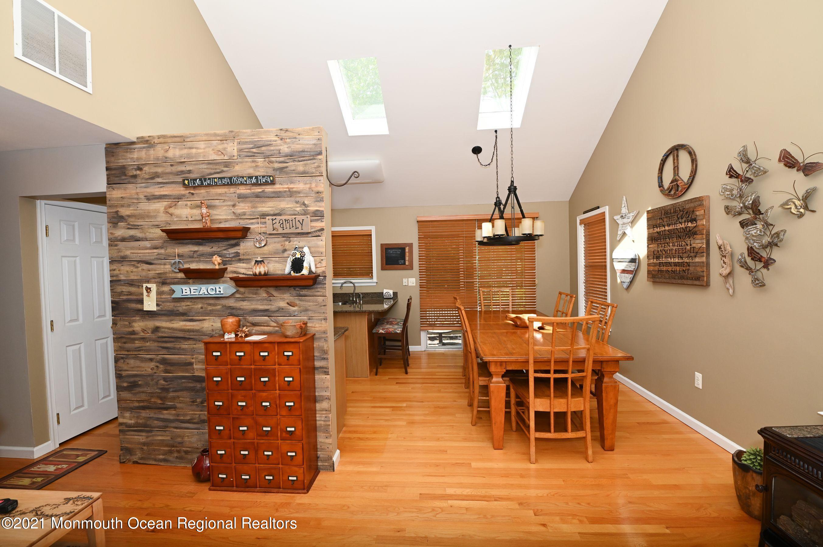 31 Oxycocus Road Manahawkin, NJ 08050 - Photo 5 of 17 31 oxy shiplap wall