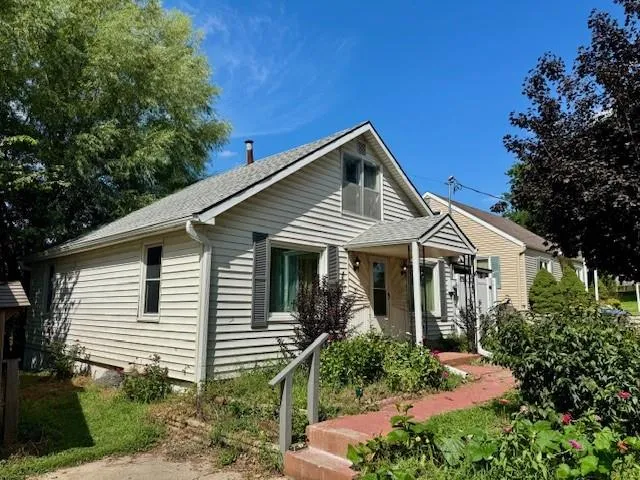 $105,000 | 205 West Gala Street, Waverly, MO 64096