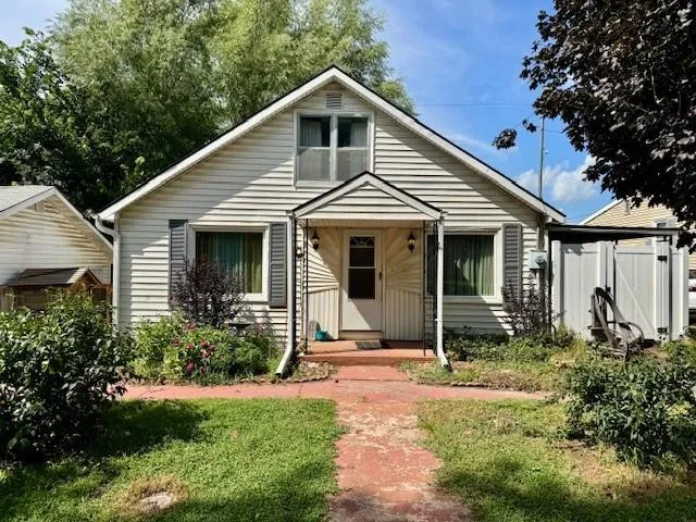 $105,000 | 205 West Gala Street, Waverly, MO 64096