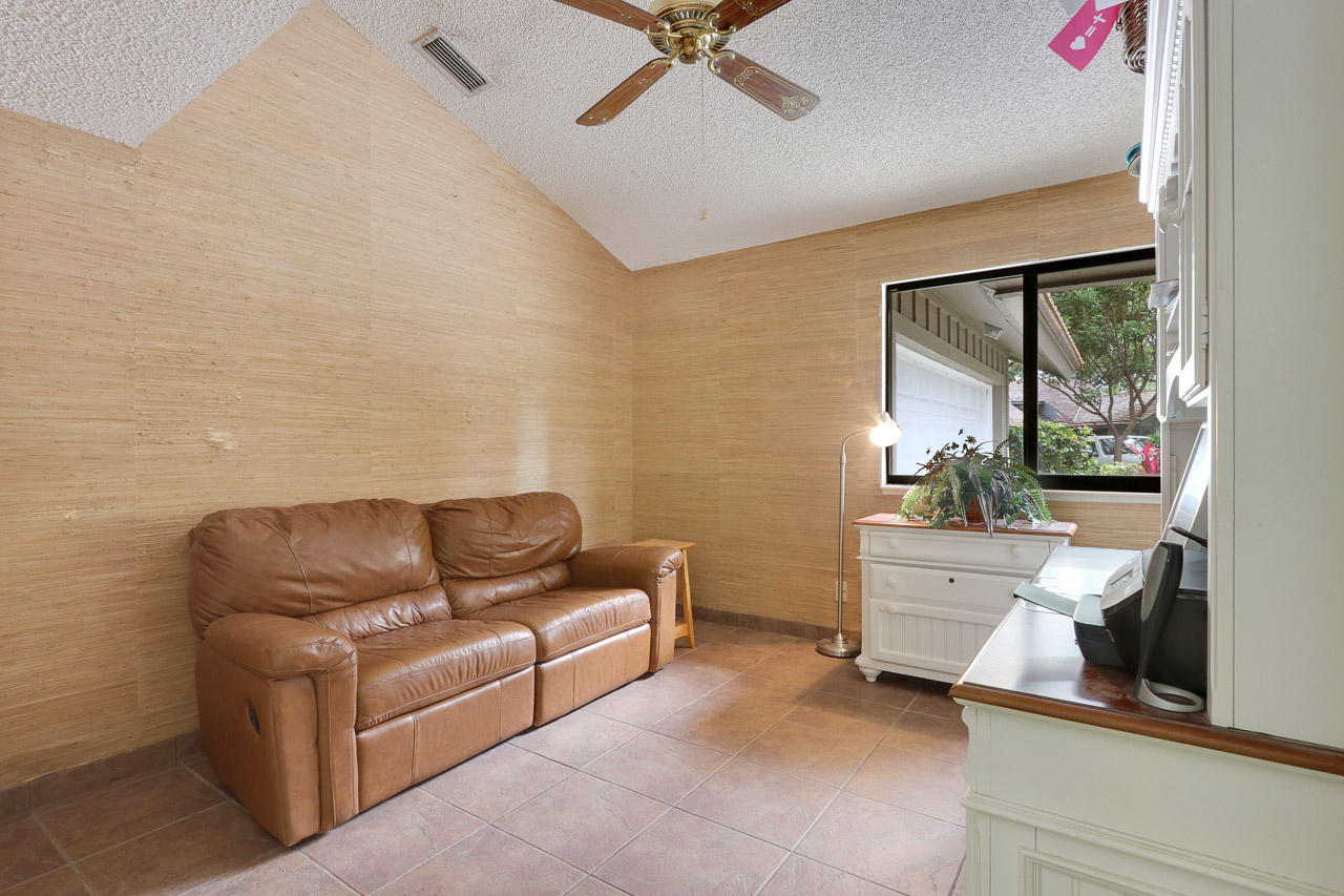 121 Timber Lane Jupiter, FL 33458 - Photo 13 of 16 121 Timber Ln Jupiter FL 33458-print-017