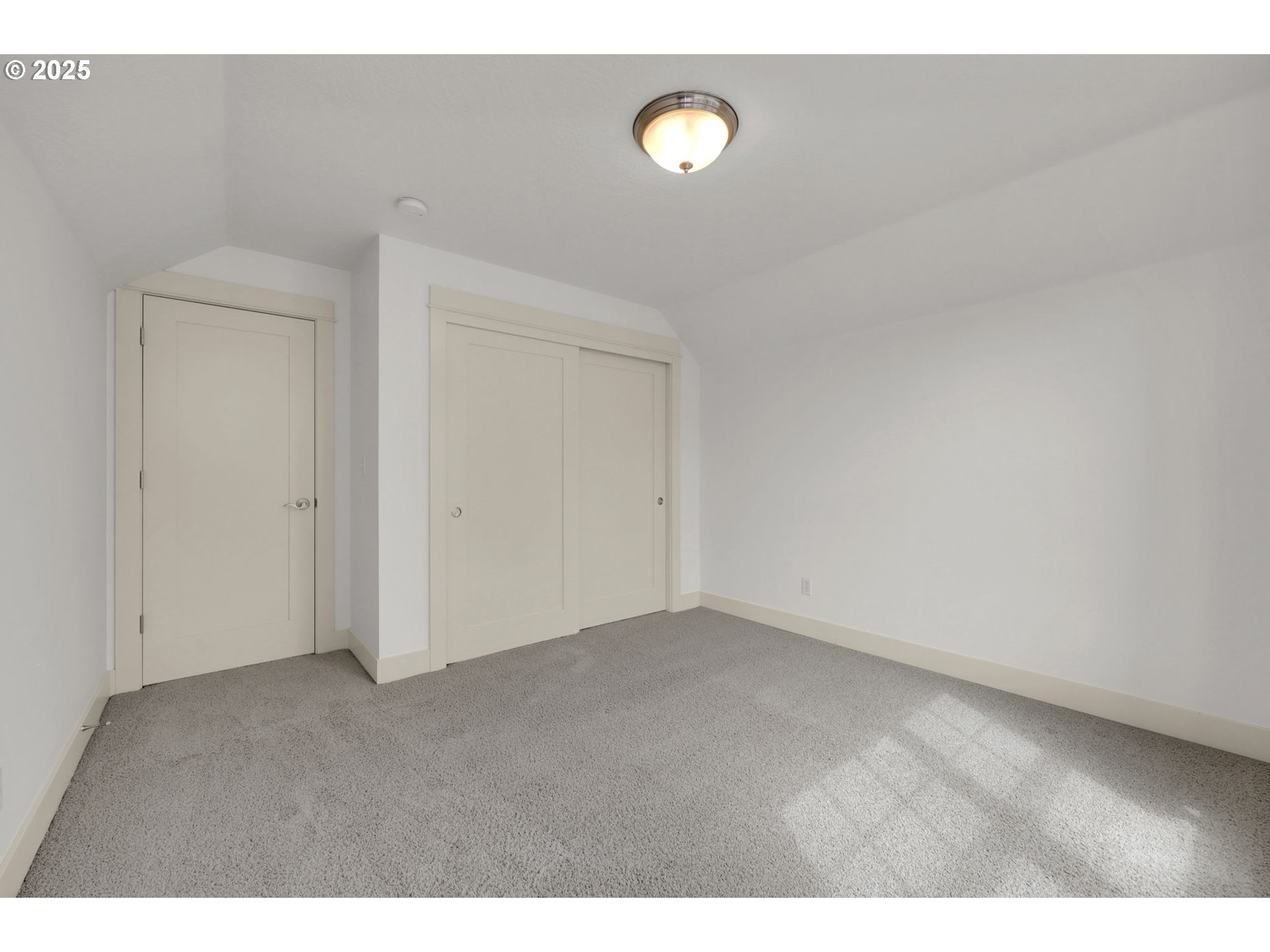 1260 Little John Lane Eugene, OR 97401 - Photo 37 of 44 a view of empty room