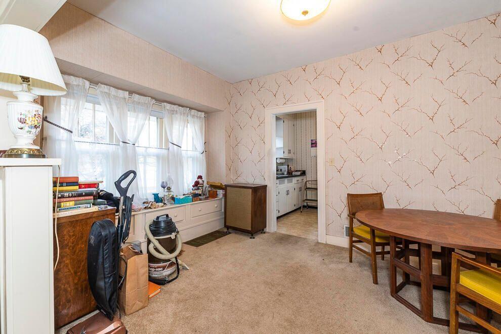 1232 Whites Road Kalamazoo, MI 49008 - Photo 8 of 27 20220317182344080850000000-o