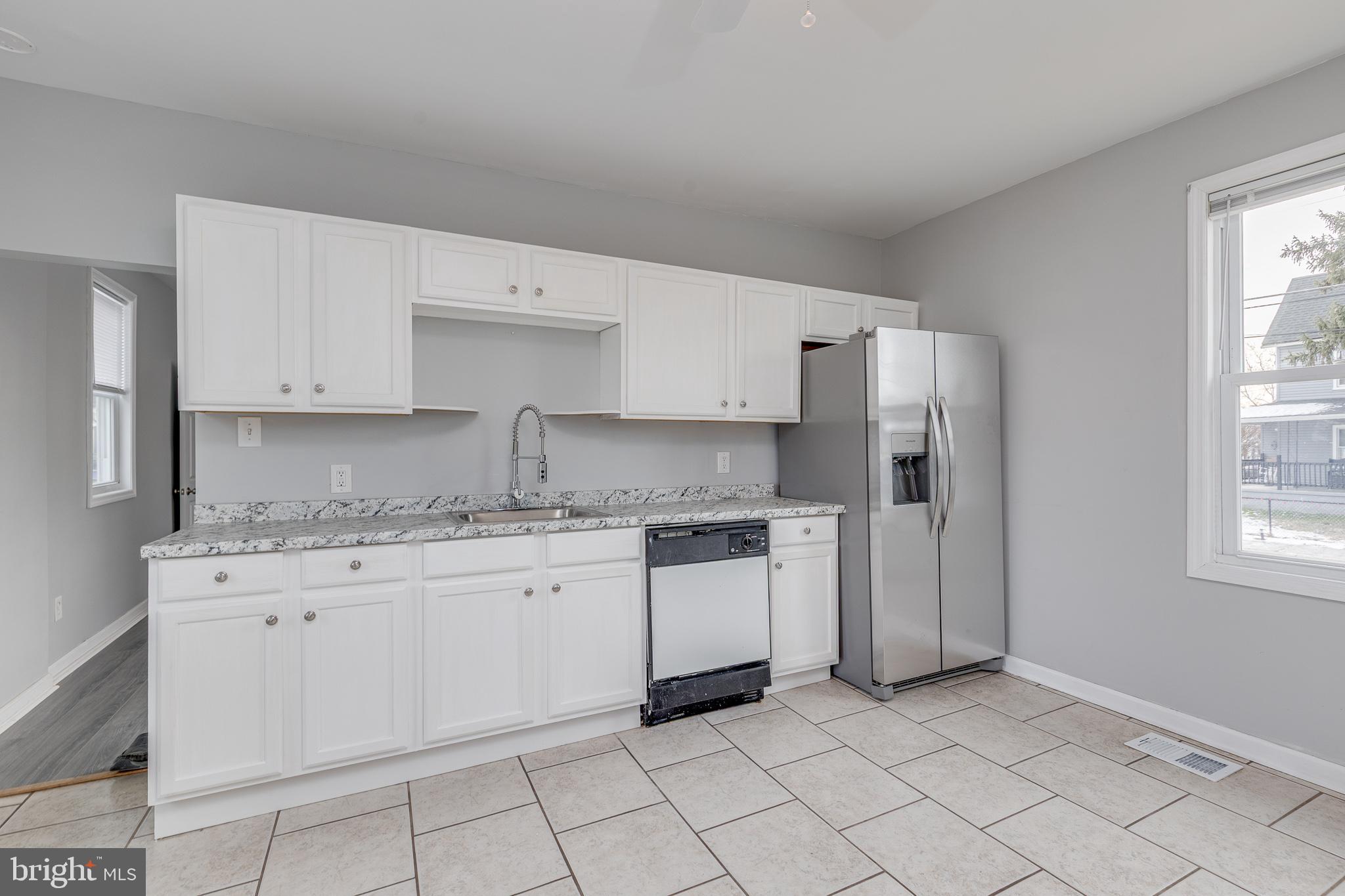 400 Buttonwood Street Delanco, NJ 08075 - Photo 12 of 35 Kitchen