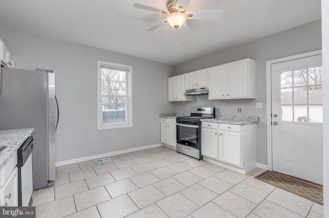 $325,000 | 400 Buttonwood Street, Delanco, NJ 08075