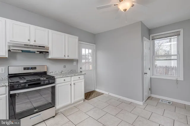 $325,000 | 400 Buttonwood Street, Delanco, NJ 08075