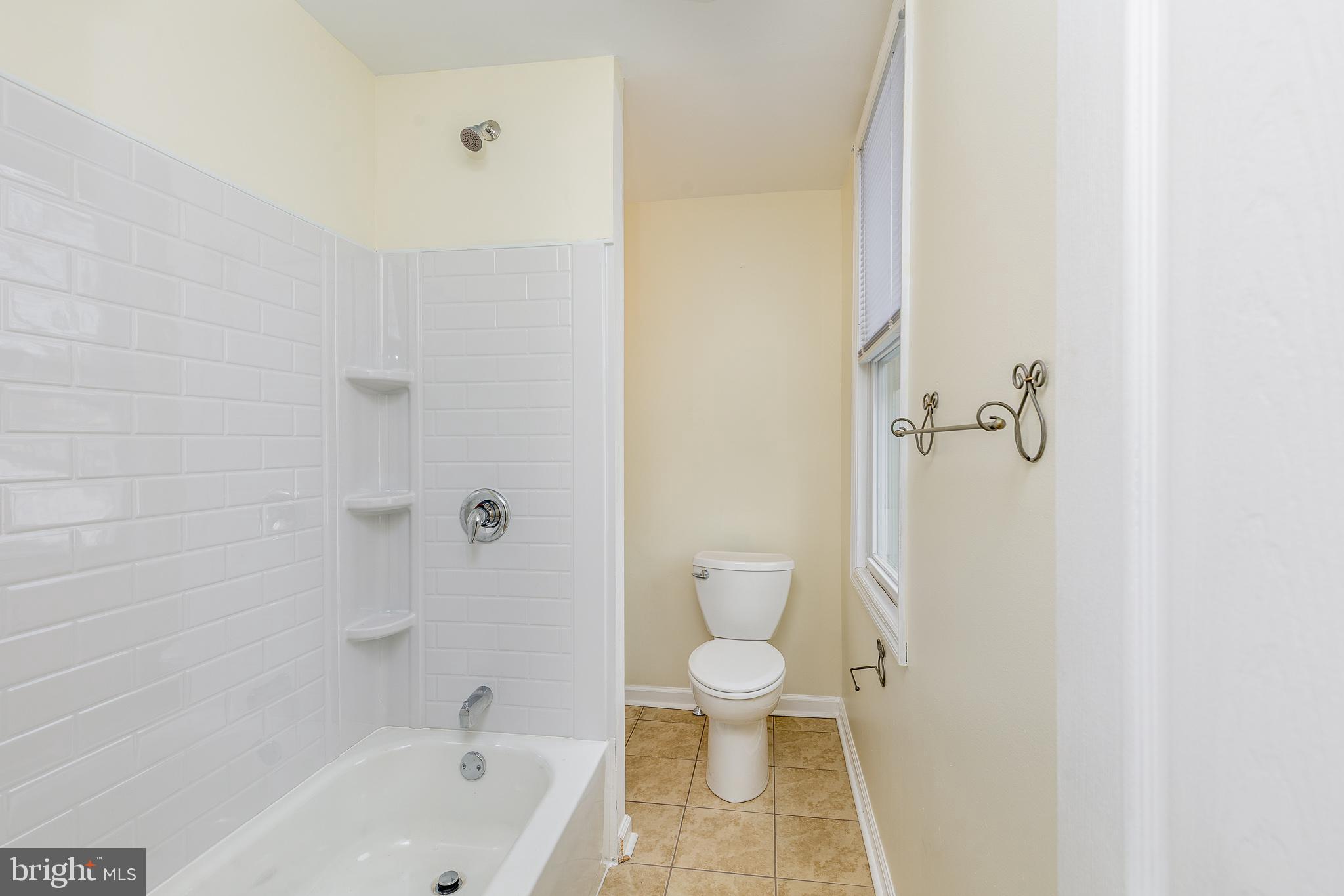 400 Buttonwood Street Delanco, NJ 08075 - Photo 20 of 35 Full bath