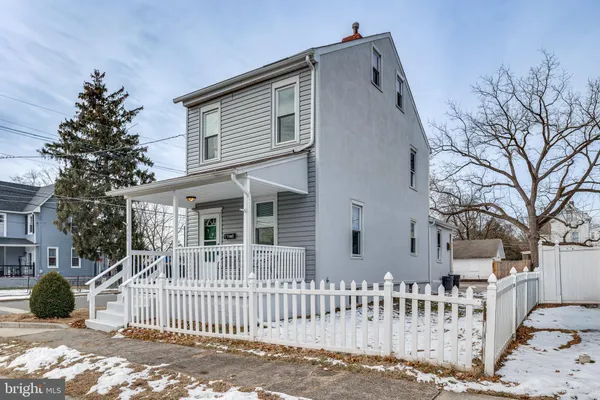 $319,900 | 400 Buttonwood Street, Delanco, NJ 08075