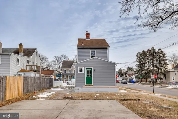 $319,900 | 400 Buttonwood Street, Delanco, NJ 08075