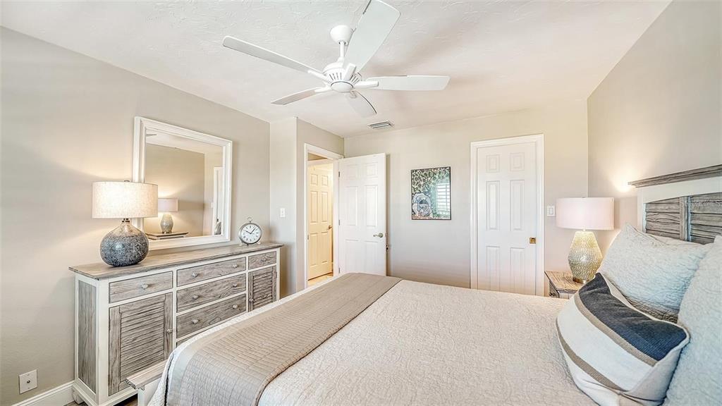 8911 Midnight Pass Road, Unit 514 Sarasota, FL 34242 - Photo 26 of 81