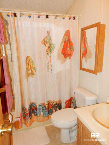 548 Escambia Loop Lillian, AL 36549 - Photo 10 of 16 Bathroom