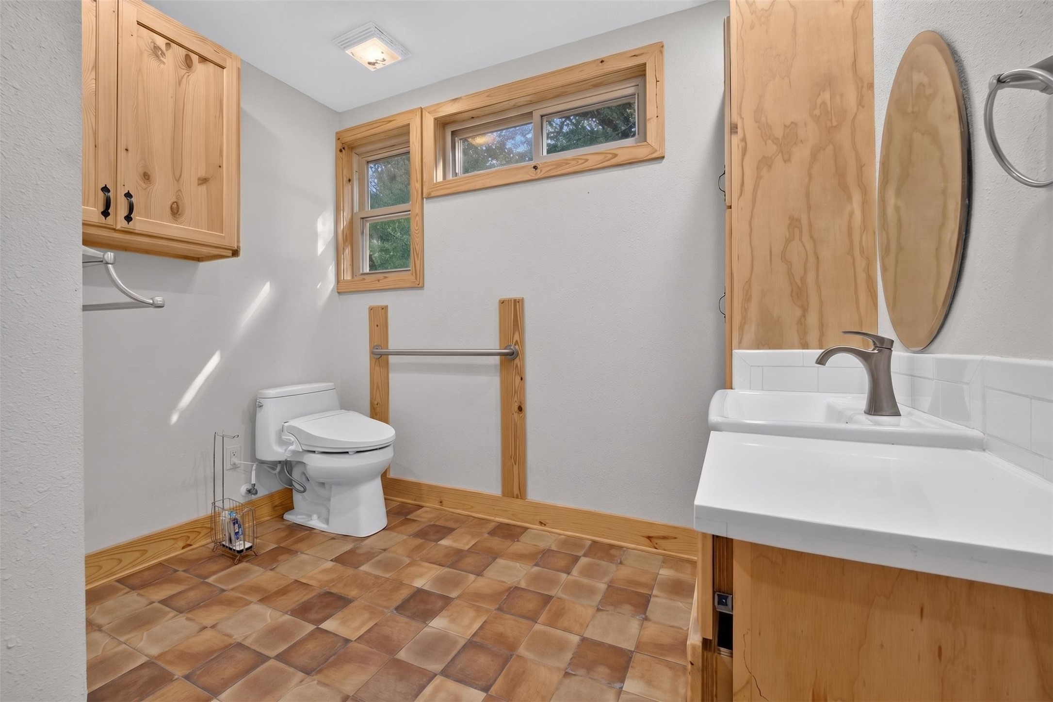3961 Clay Crk Road Brenham, TX 77833 - Photo 18 of 32 Secondary bathroom