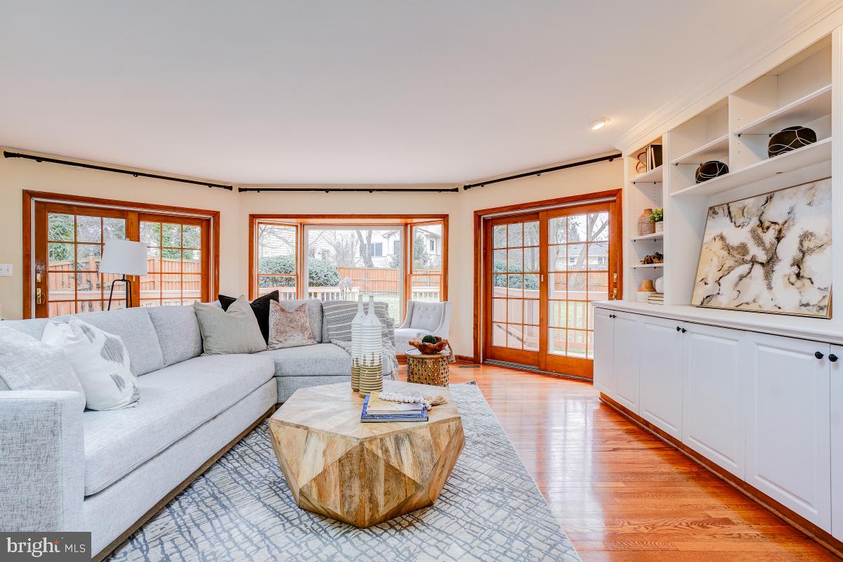 6503 Dryden Drive McLean, VA 22101 - Photo 16 of 34 a living room with furniture and a large window
