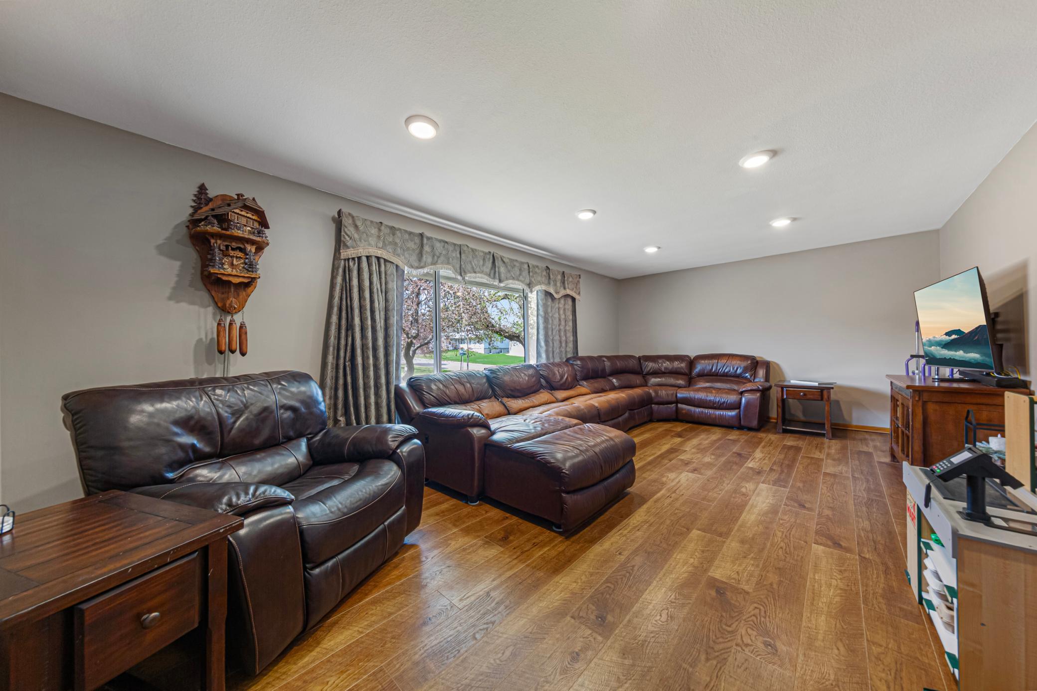 1201 Prairie Avenue Southwest Faribault, MN 55021 - Photo 3 of 43