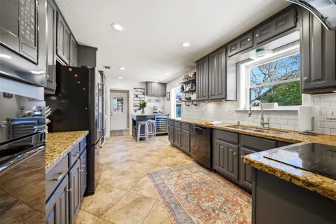 $399,000 | 2705 Woodcliff Court, College Station, TX 77845