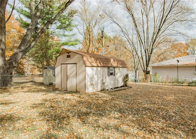 $195,000 | 108 Elm Street, Windsor, MO 65360