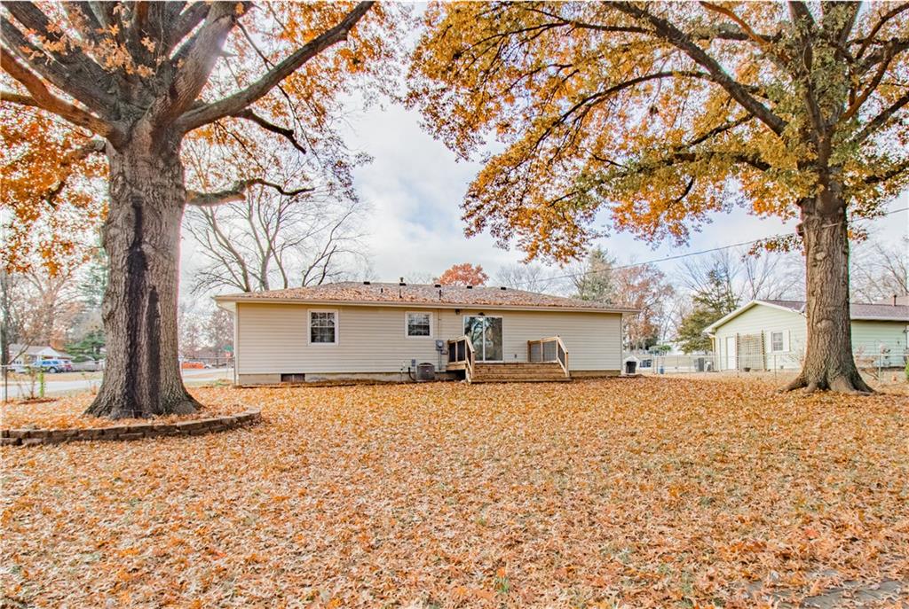 108 Elm Street Windsor, MO 65360 - Photo 24 of 26