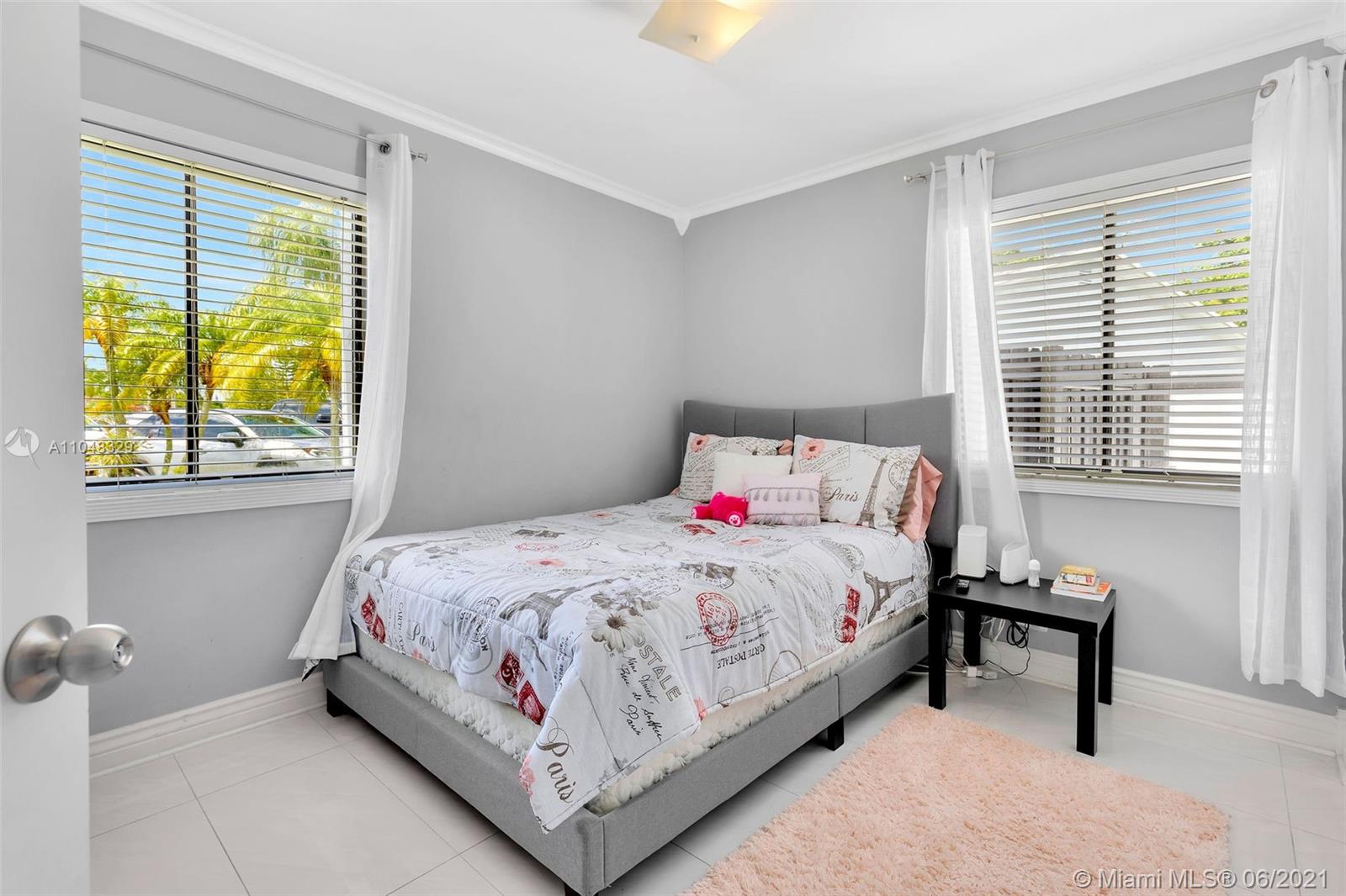 22696 Southwest 54th Avenue Boca Raton, FL 33433 - Photo 18 of 36