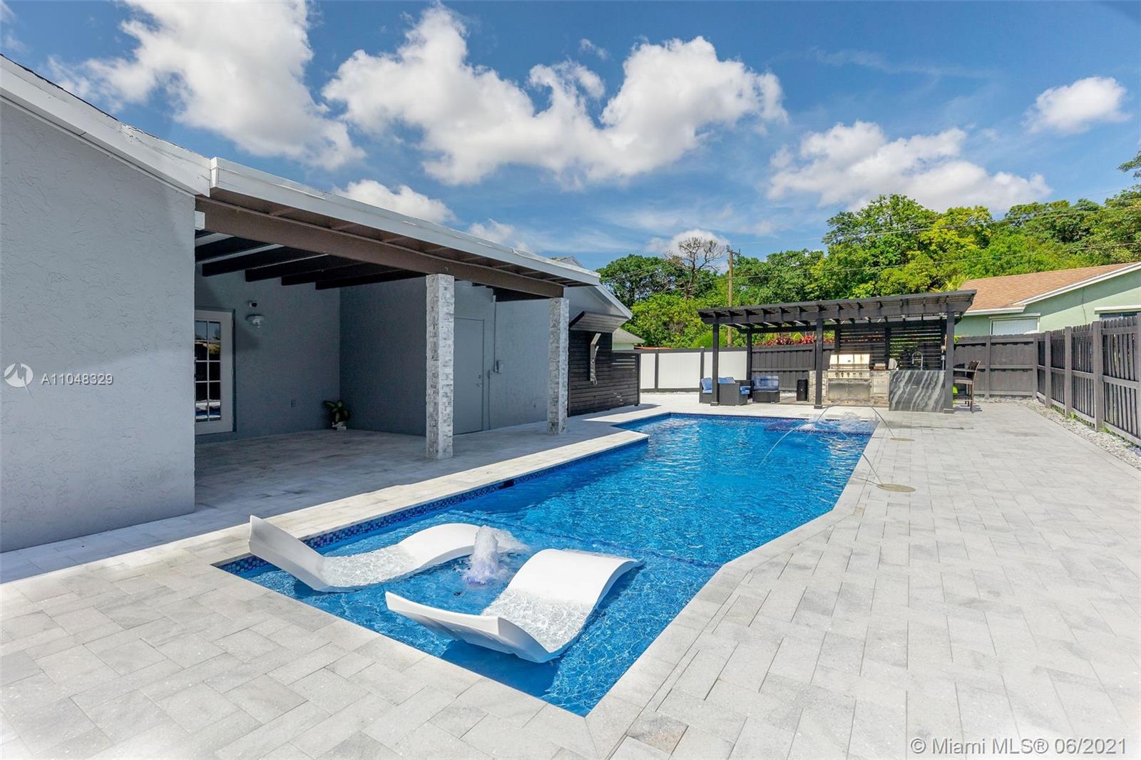 22696 Southwest 54th Avenue Boca Raton, FL 33433 - Photo 25 of 36