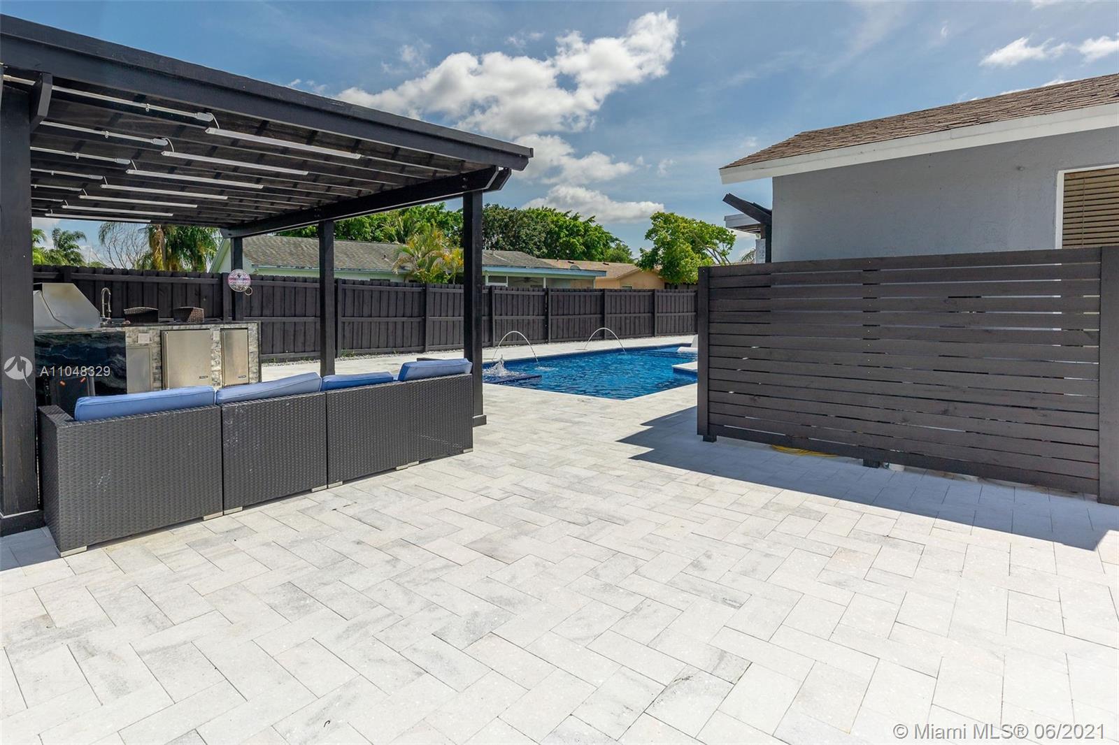 22696 Southwest 54th Avenue Boca Raton, FL 33433 - Photo 26 of 36