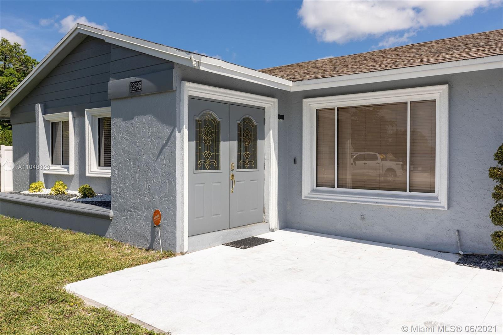 22696 Southwest 54th Avenue Boca Raton, FL 33433 - Photo 32 of 36
