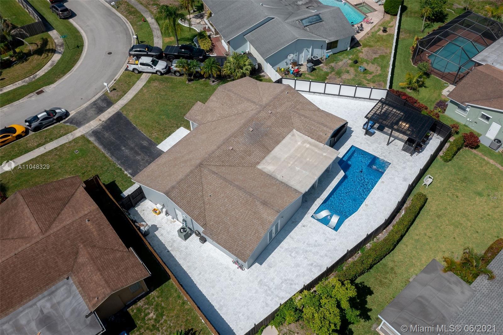 22696 Southwest 54th Avenue Boca Raton, FL 33433 - Photo 34 of 36