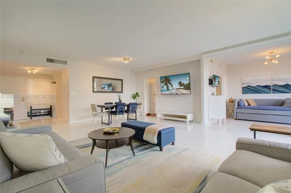 $1,150,000 | 181 Crandon Boulevard, Unit 405, Key Biscayne, FL 33149