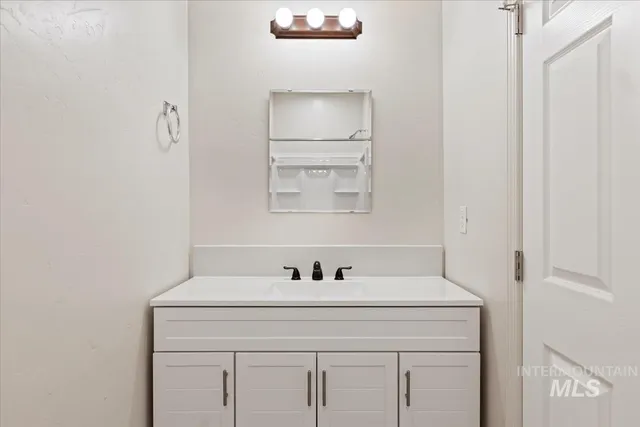 $1,650 | 202 Main Street, Council, ID 83612