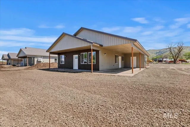 $1,650 | 202 Main Street, Council, ID 83612