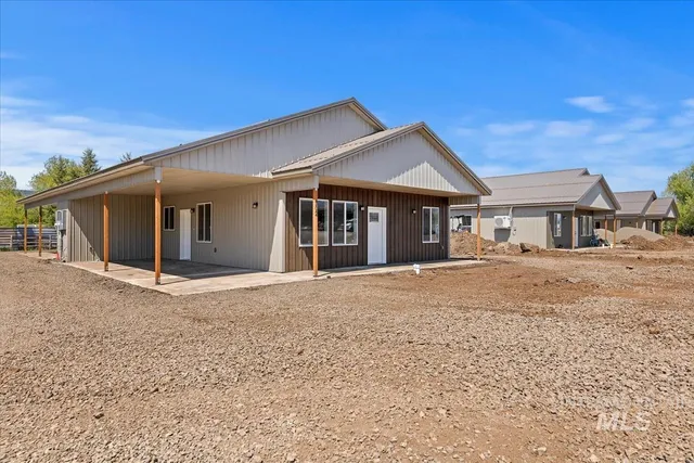 $1,650 | 202 Main Street, Council, ID 83612