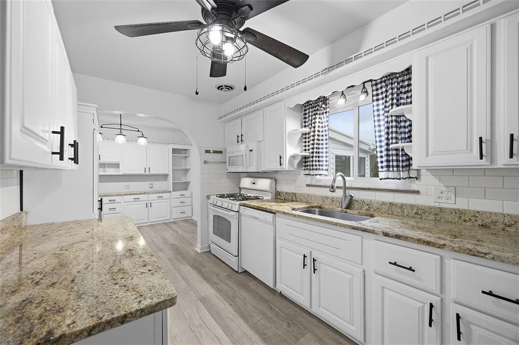 339 Westbrook Drive Butler, PA 16001 - Photo 12 of 40