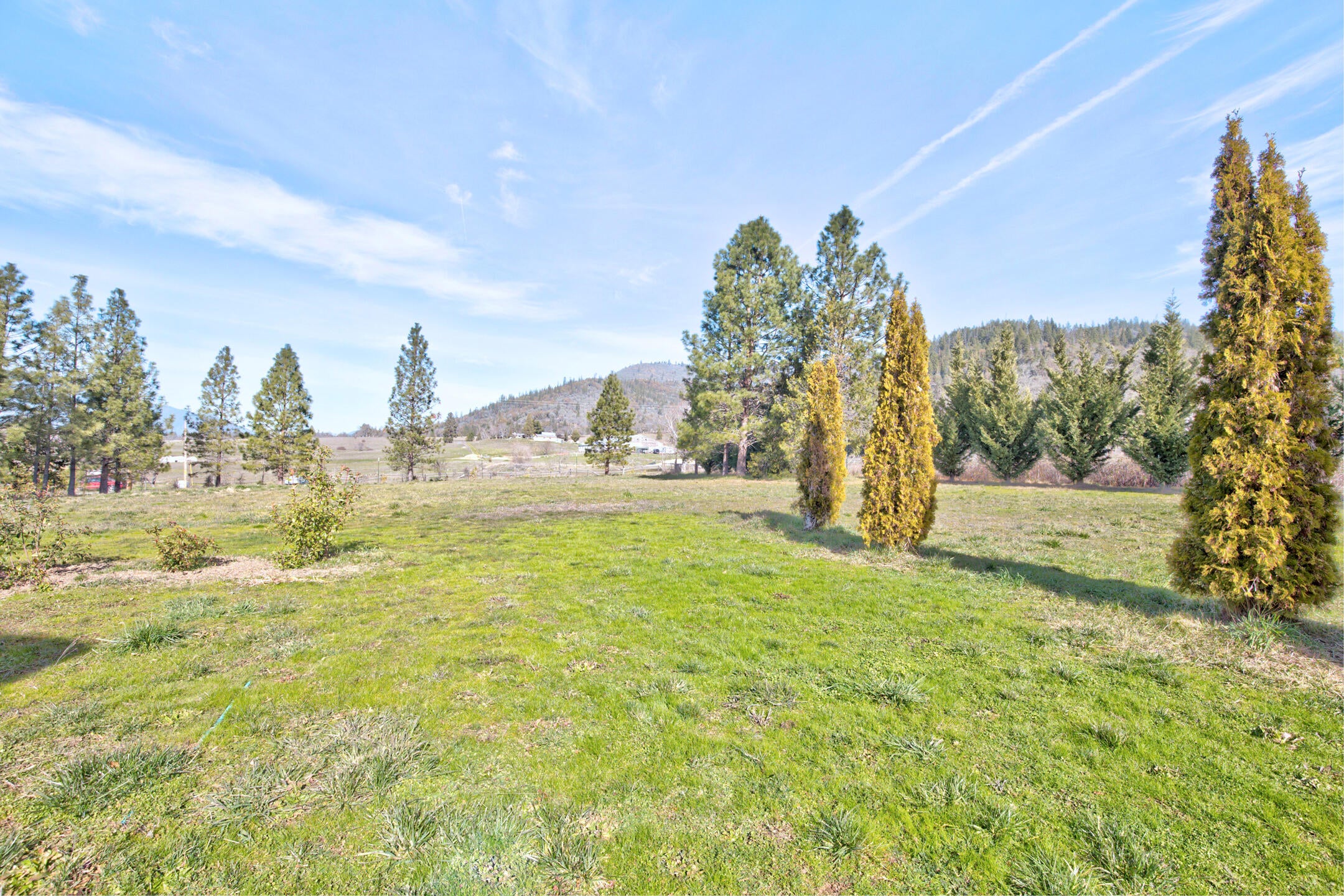 1015 Panther Gulch Road Williams, OR 97544 - Photo 27 of 49 Views