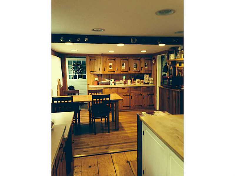 246 Rocky Hill Road Scituate, RI 02857 - Photo 4 of 8 Kitchen.